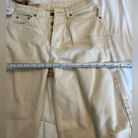 Ksubi
Brooklyn Mid High Rise Relaxed Straight Leg, Cream Size 25 - Picture 16 of 17